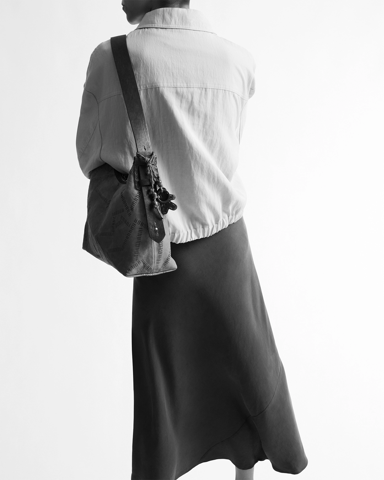 Simphony M Shoulder Bag