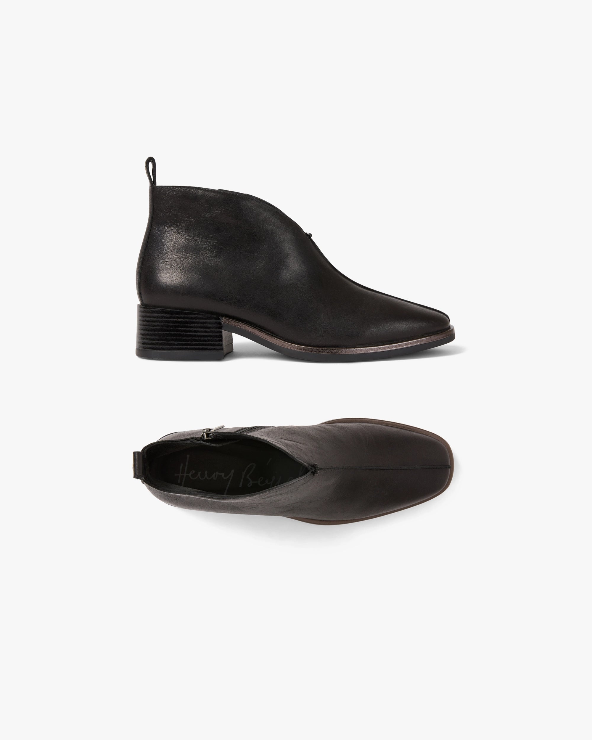 York V-Cut Ankle Boot