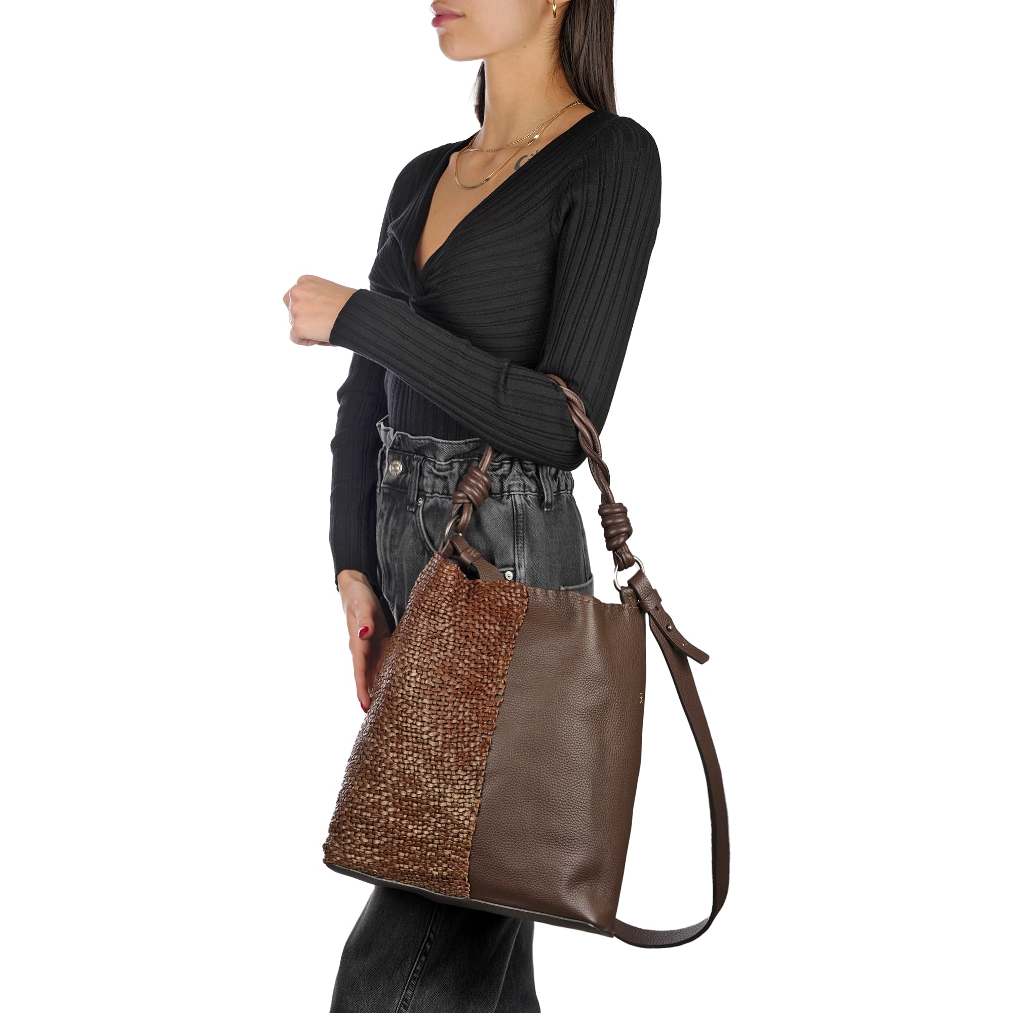 Emily L Intreccio Madreperla