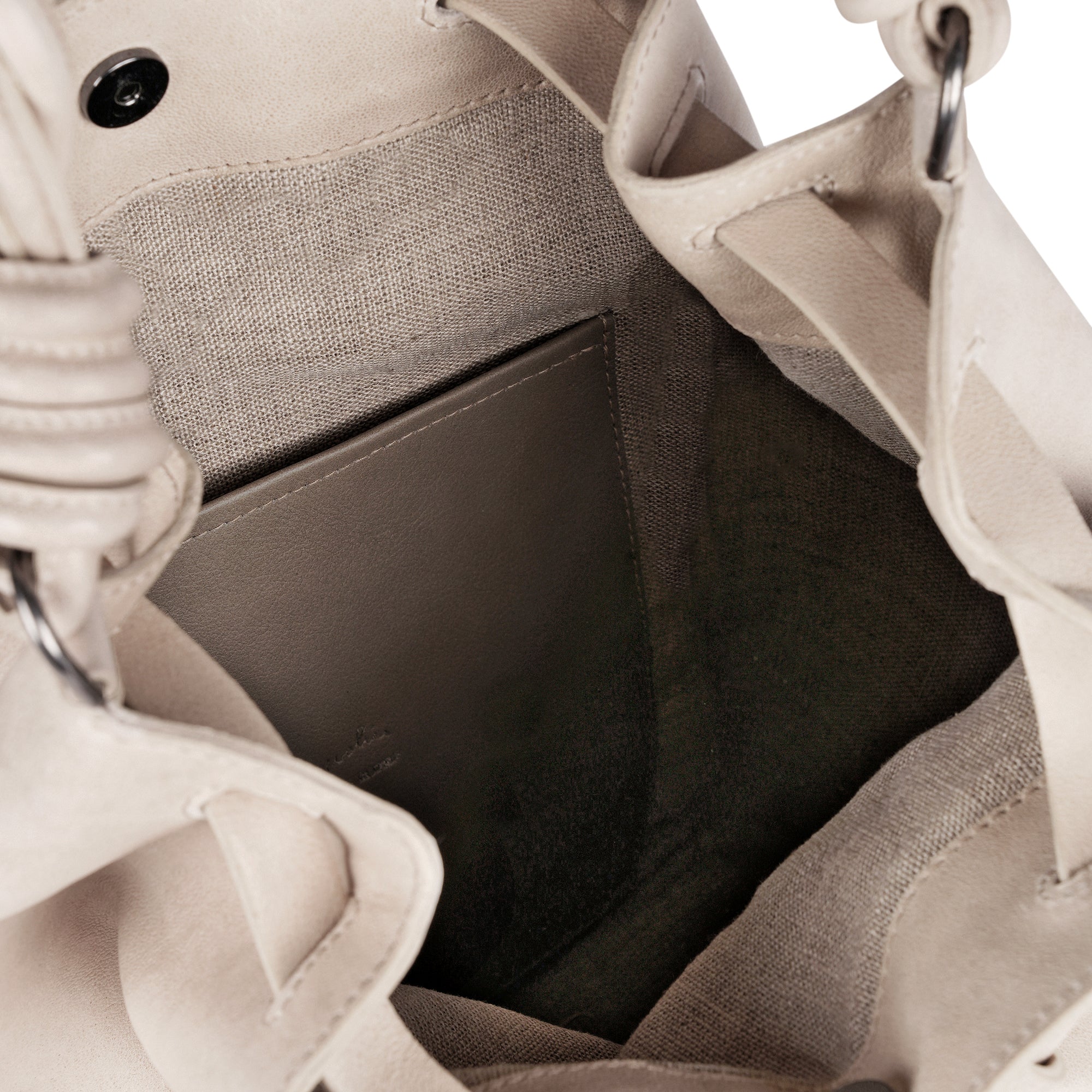 New Ampolla M Old Iron Beige