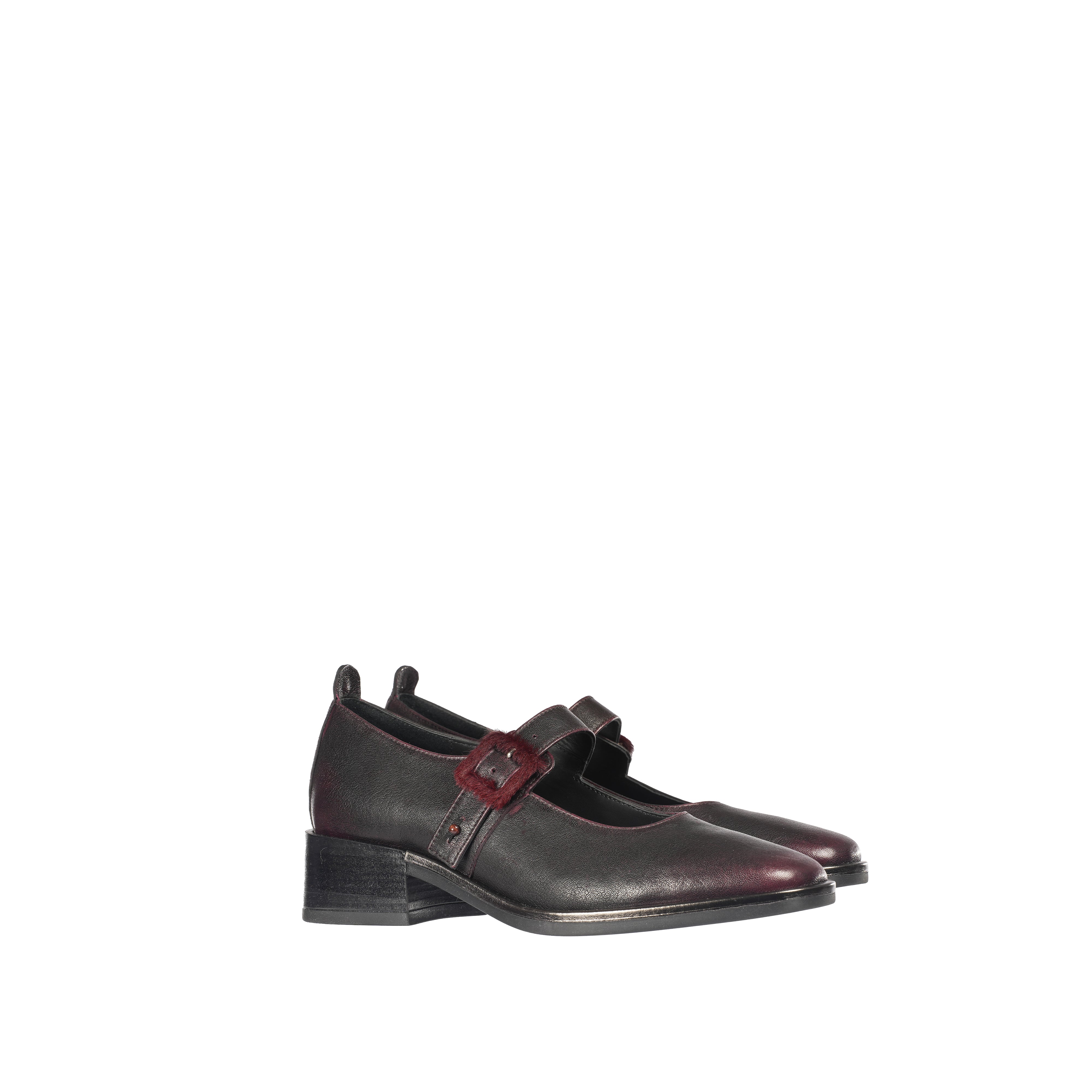 Buckle Pump in Sfumato