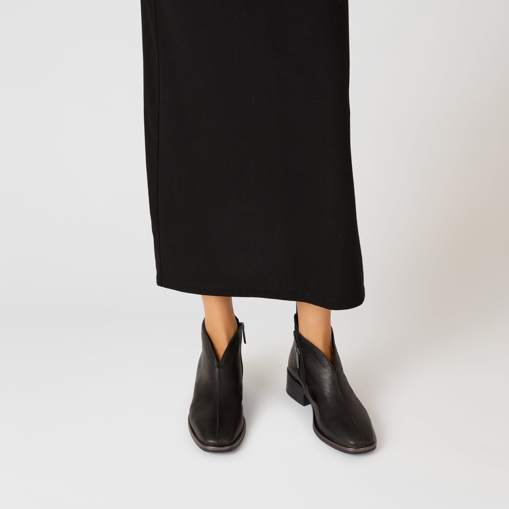 York V-Cut Ankle Boot