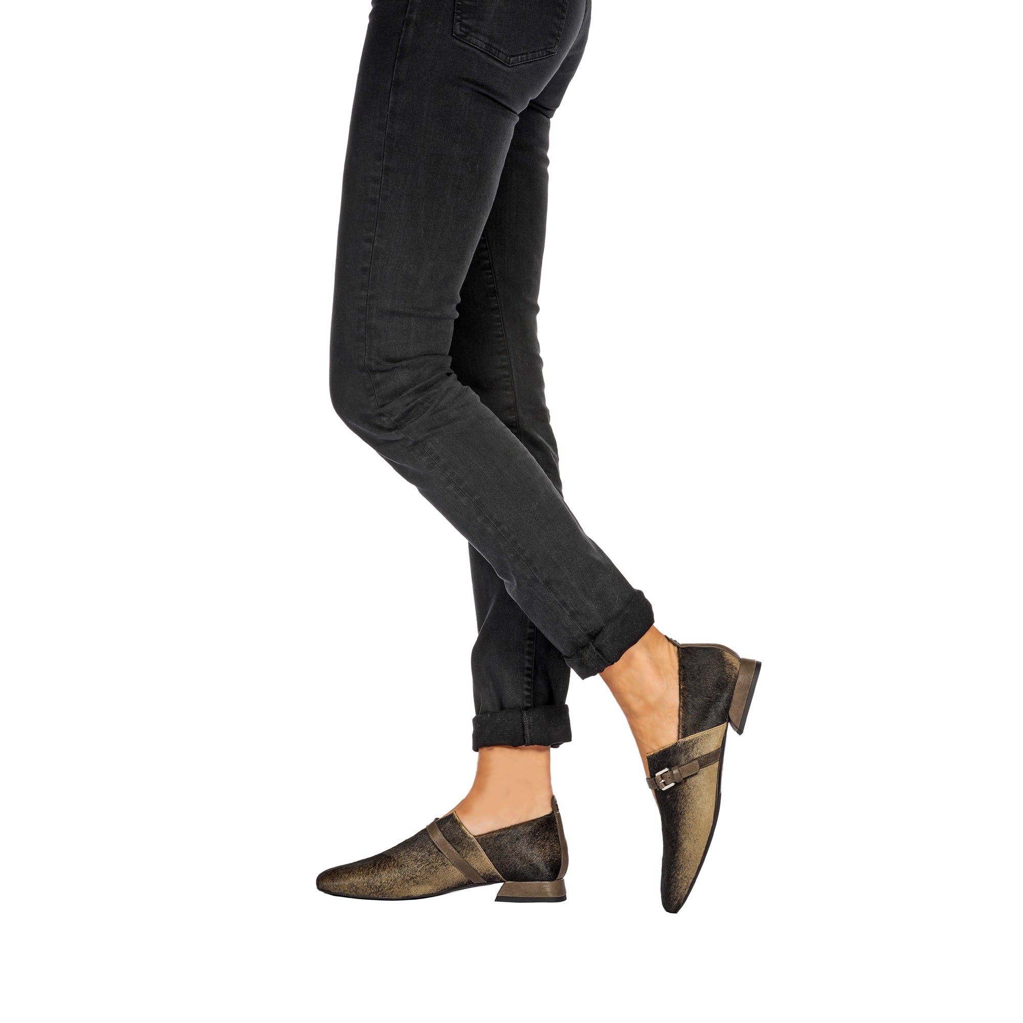 Buckle Strap Flat in Pony Sfumato