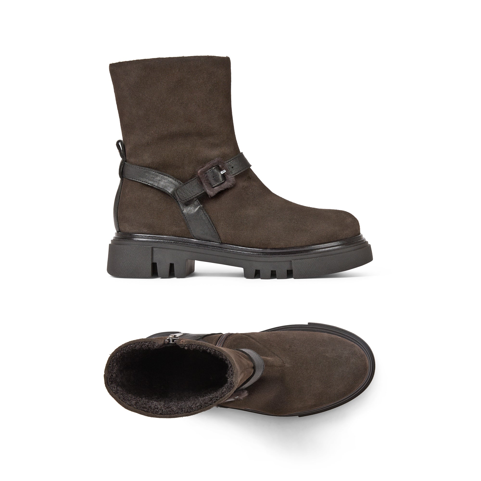 Stivaletto in camoscio con dettaglio fibbia